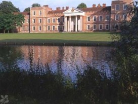 aw-090330-thevyne-house-picture